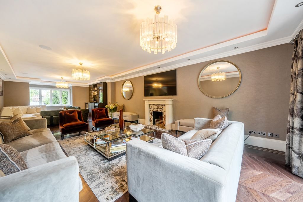 Additional image 2 of 5 bed detached house to rentSt. Leonards Hill, Windsor SL4