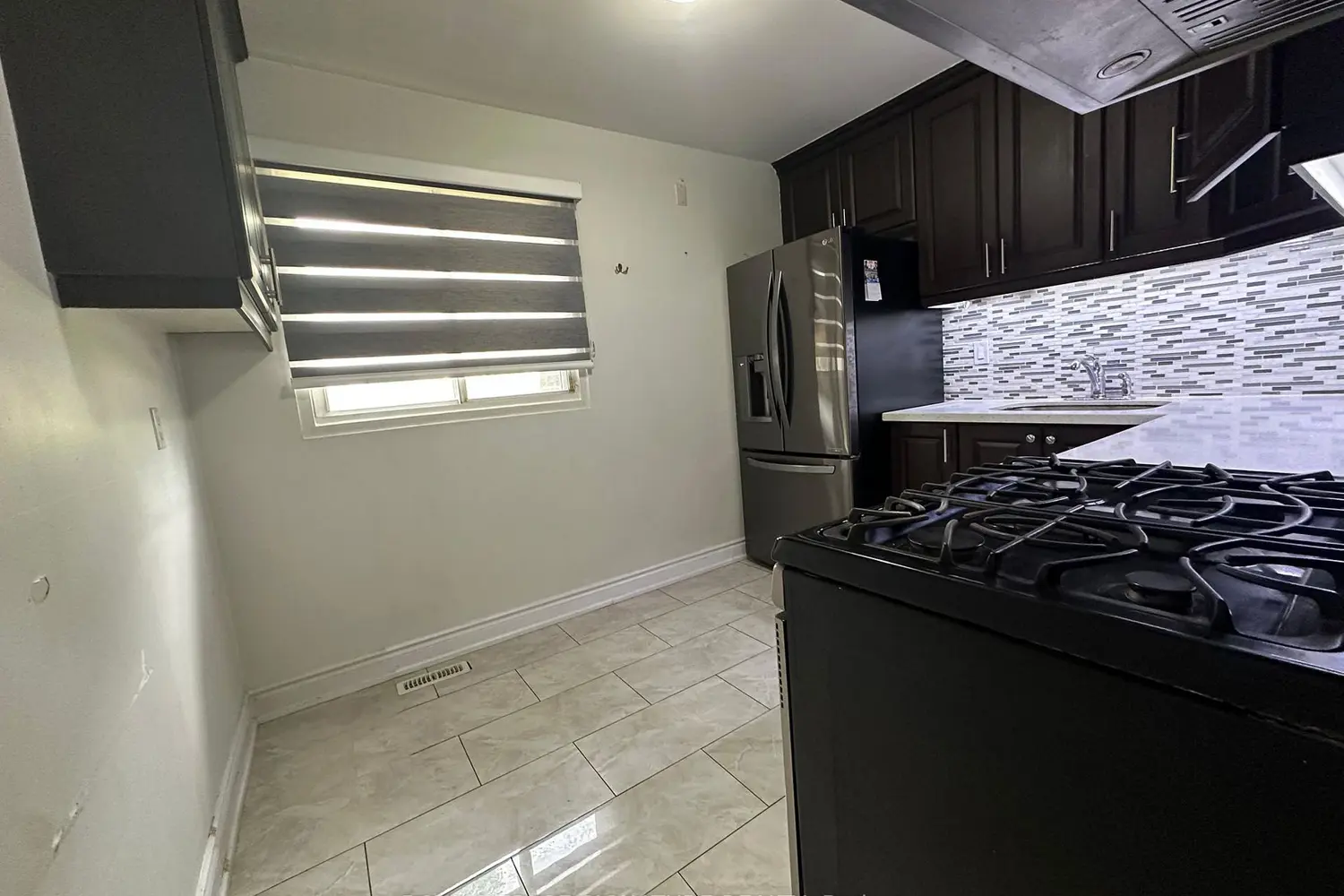 Additional image 3 of 16 Litchfield Court 115