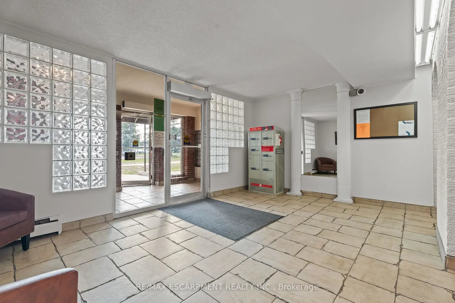 Additional image 4 of 851 Queenston Road 505