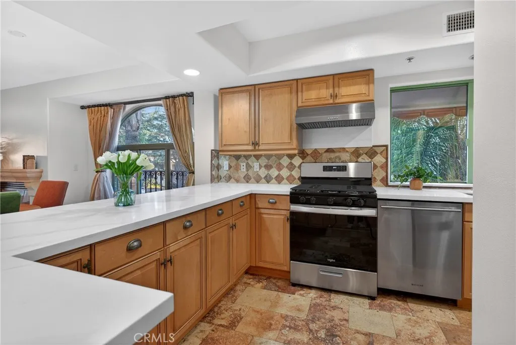 Additional image 19 of 4301 Los Feliz Blvd Unit 12, Los Angeles, CA 90027