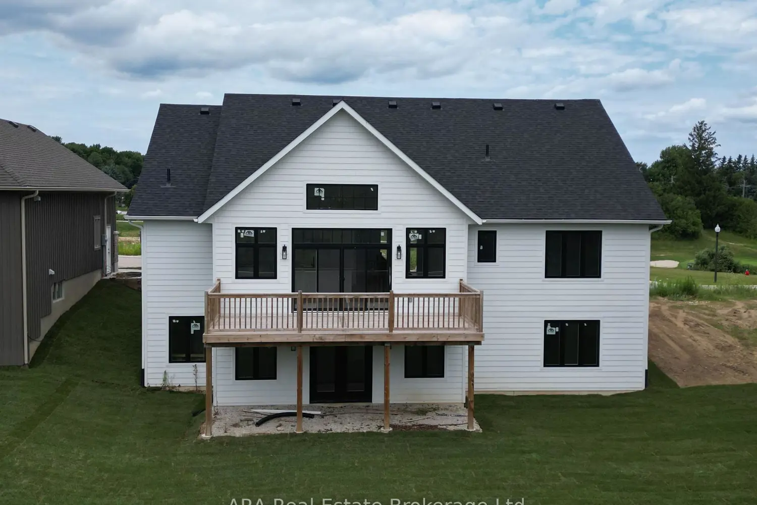 Additional image 4 of 2 Hilton Lane 33