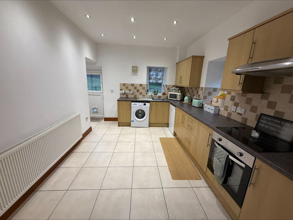 Additional image 6 of 4 bed detached house to rentDyffryn Road, Ammanford SA18