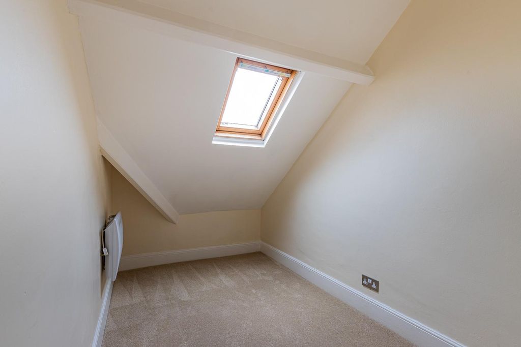 Additional image 7 of 2 bed flat to rentWindsor Road, Penarth CF64