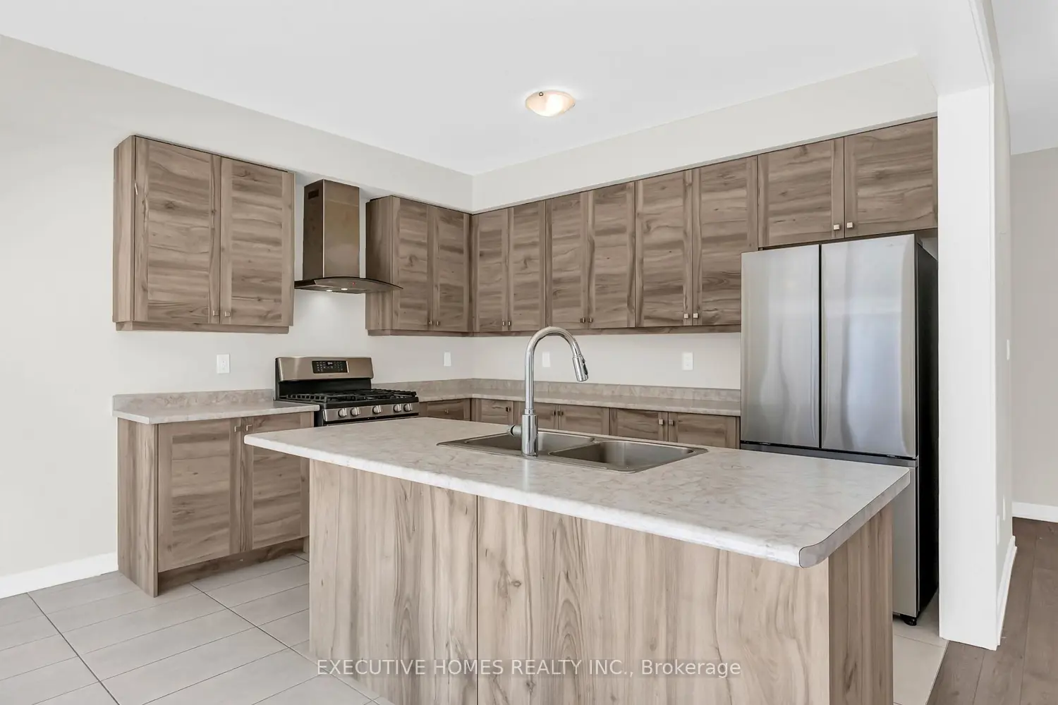 Additional image 19 of 170 Lilac Circle