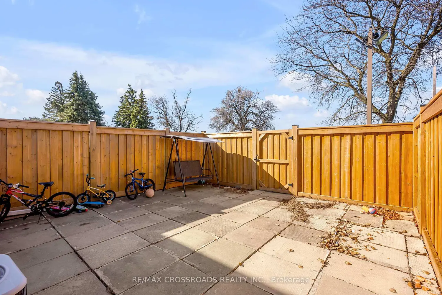 Additional image 19 of 7450 Darcel Avenue 12