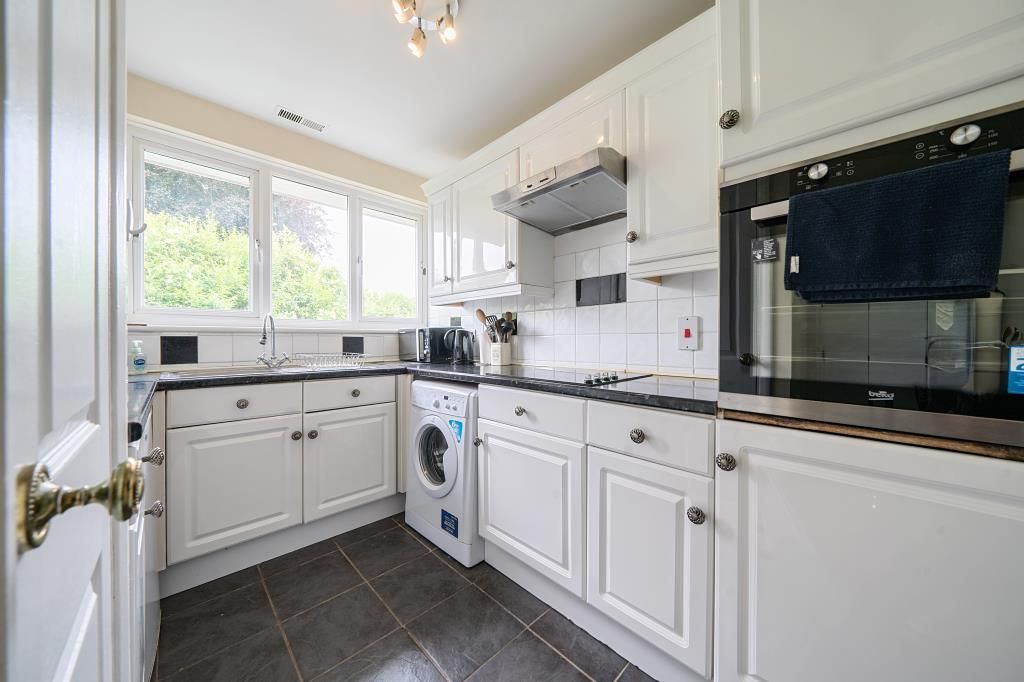 Additional image 4 of 2 bed maisonette to rentRedfield Court, Newbury RG14