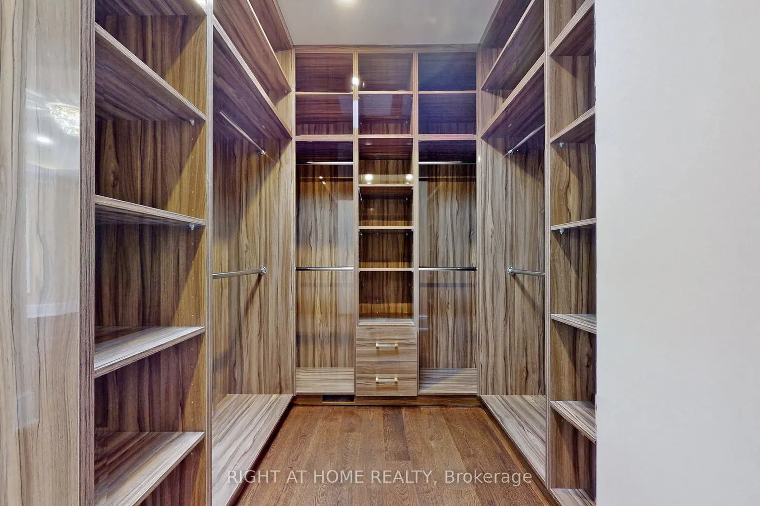 Additional image 15 of 10 Jocelyn Crescent