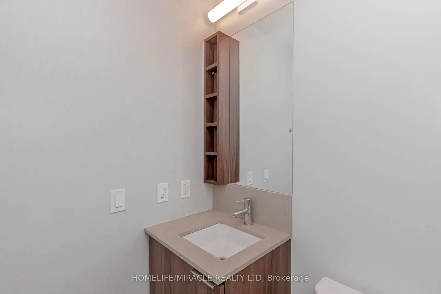 Additional image 14 of 7890 Jane Street 501