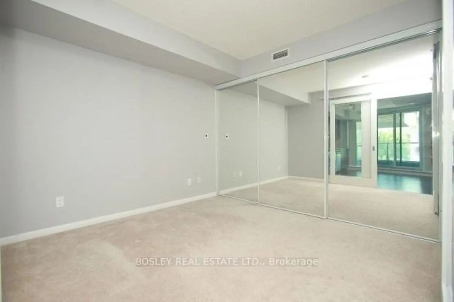 Additional image 10 of 209 Fort York Boulevard 468