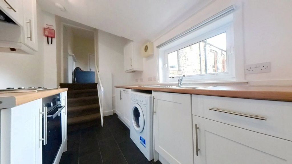 Additional image 5 of 4 bed flat to rentWallace Street, Stirling FK8