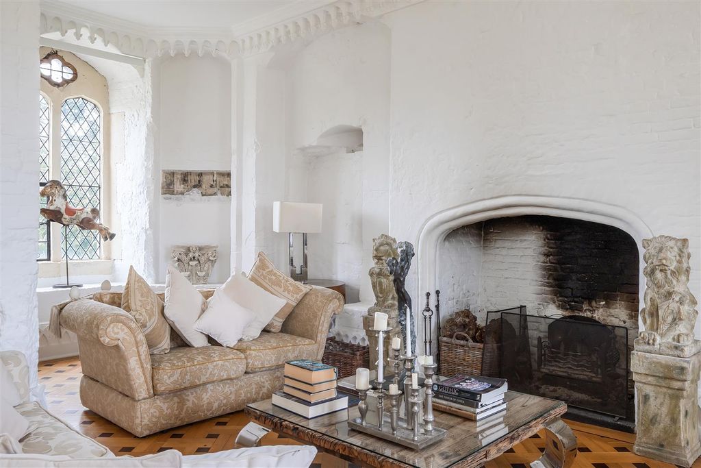 Additional image 24 of 6 bed detached house to rentPelhams Walk, Esher KT10