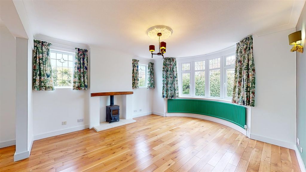 Additional image 2 of 5 bed detached house to rentGloucester Avenue, Melton Mowbray LE13