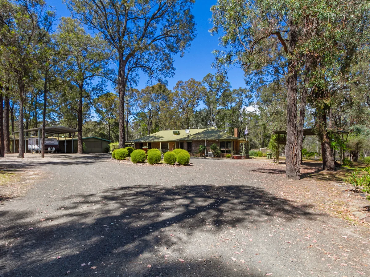 31 Sandy Point Road, Glenmaggie VIC 3858