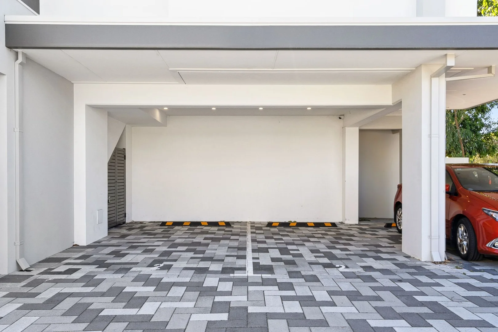 Additional image 28 of 2/174 Leake Street, Belmont WA 6104