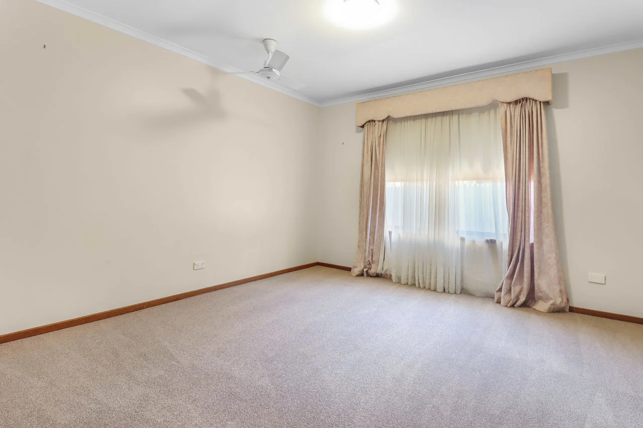 Additional image 6 of 401 Campbell Cres, Deniliquin NSW 2710