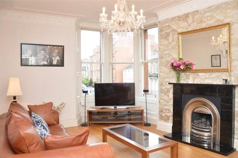 Straiton Place, Edinburgh, Midlothian EH15