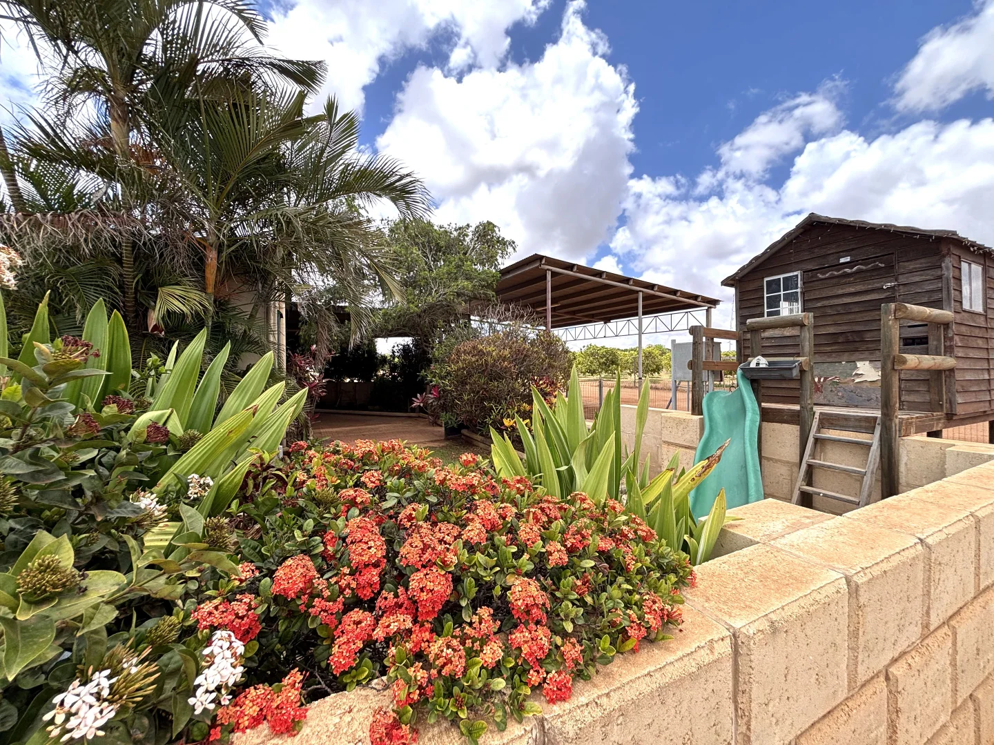 Additional image 46 of 563 & 561 Robinson Street, Carnarvon WA 6701