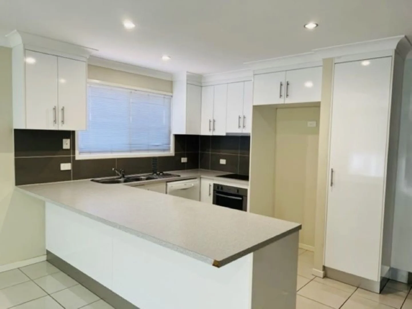 Additional image 4 of 7/10 MENZIES Court, Moranbah QLD 4744