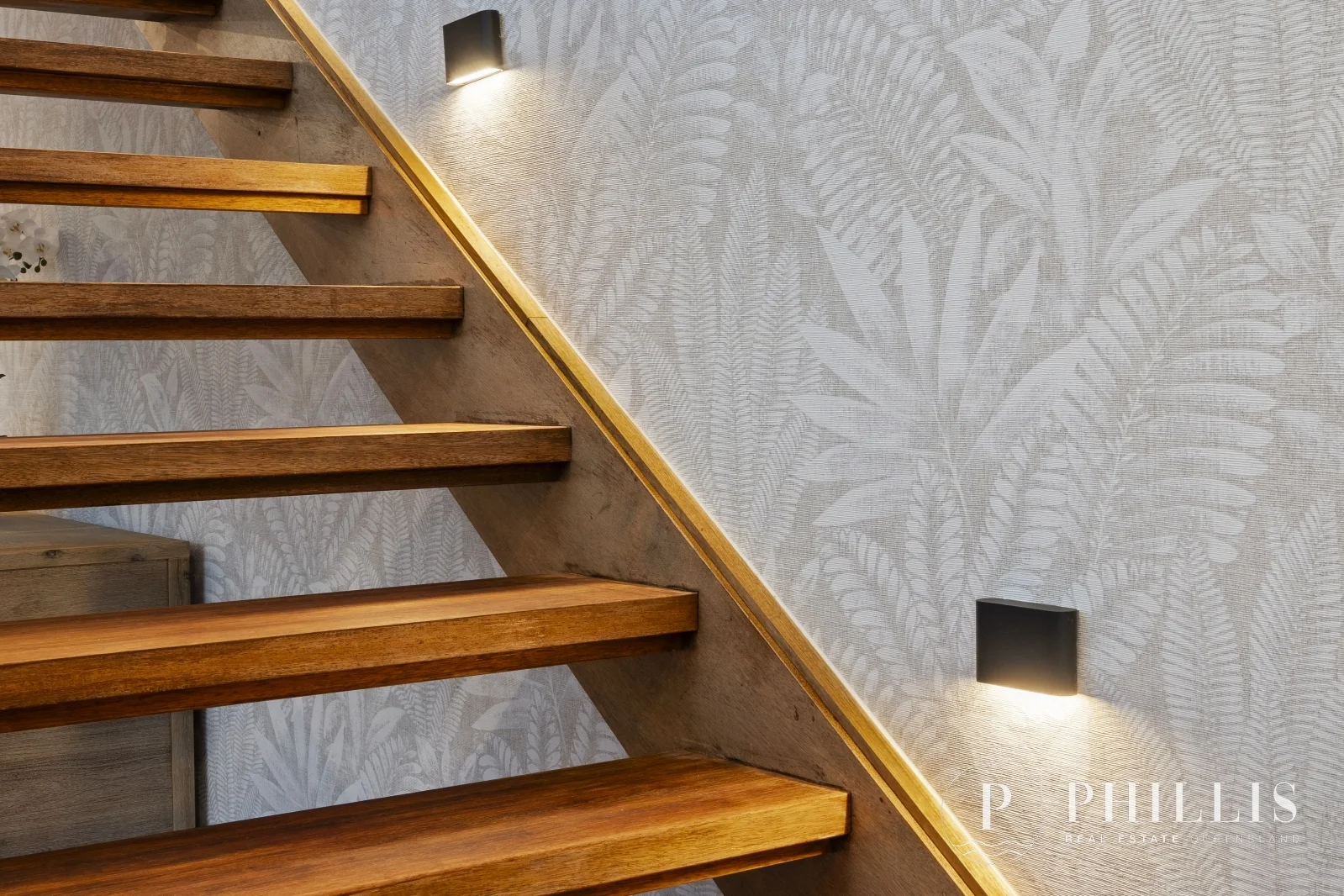 Additional image 61 of 2566 Cressbrook Drive, Hope Island QLD 4212