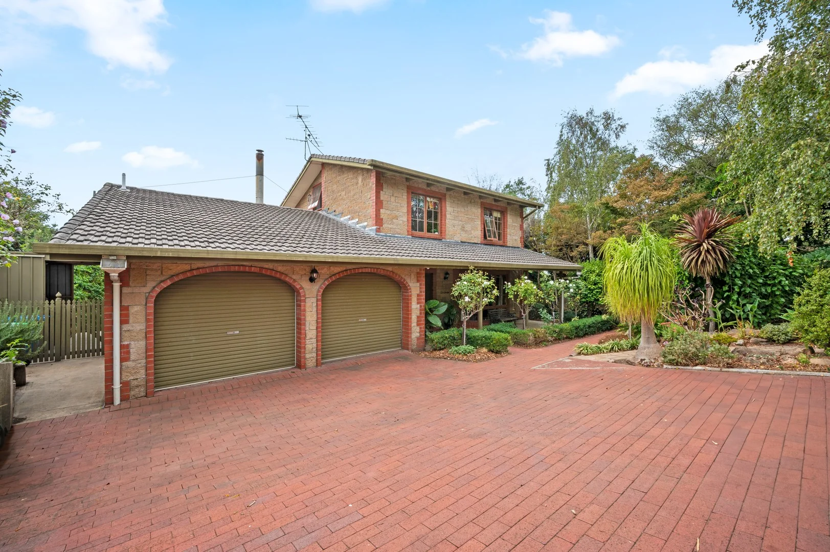 16 Lake Terrace West, Mount Gambier SA 5290