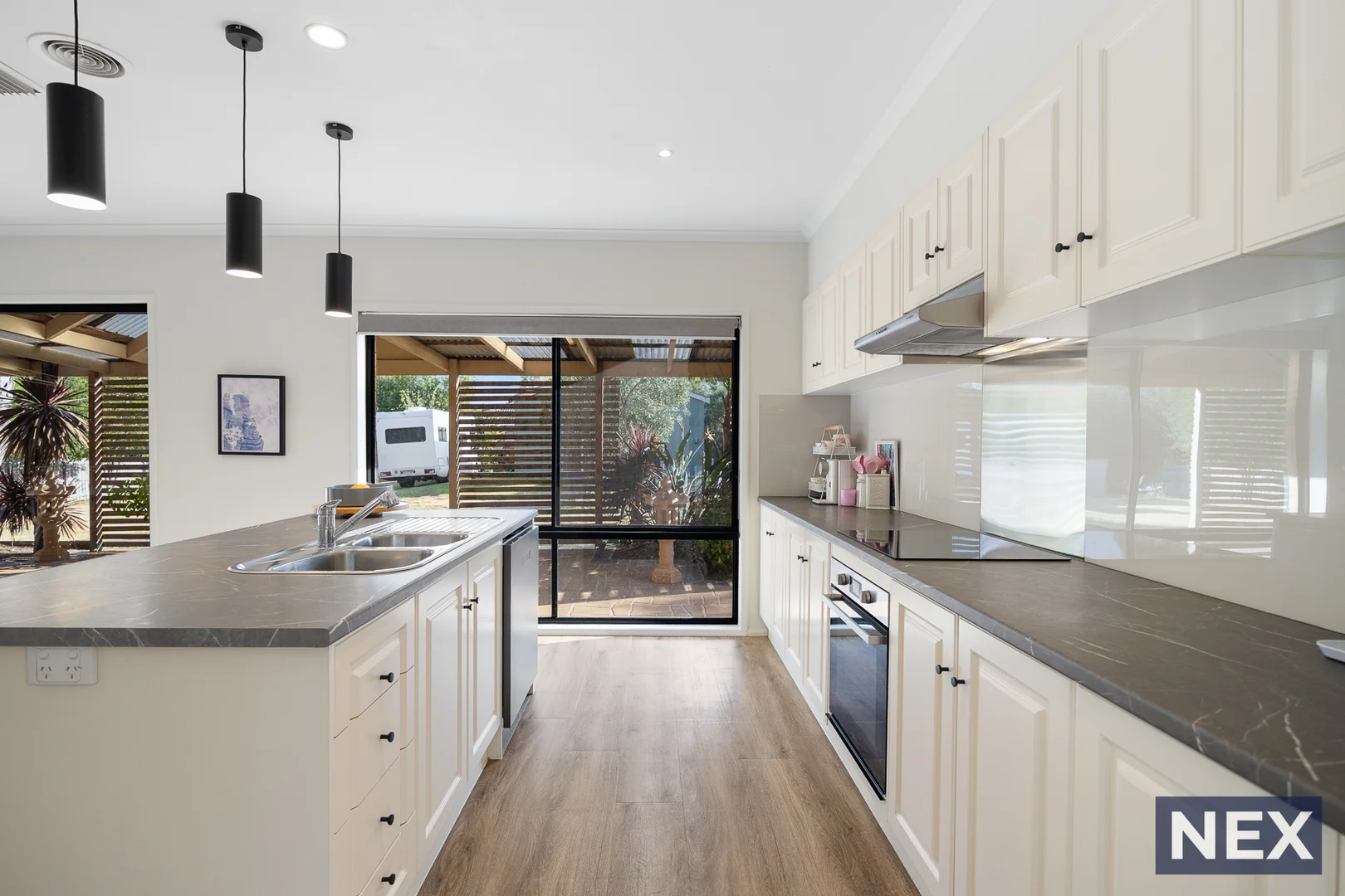 Additional image 8 of 32 Runnymeade Lane, Brookfield VIC 3338