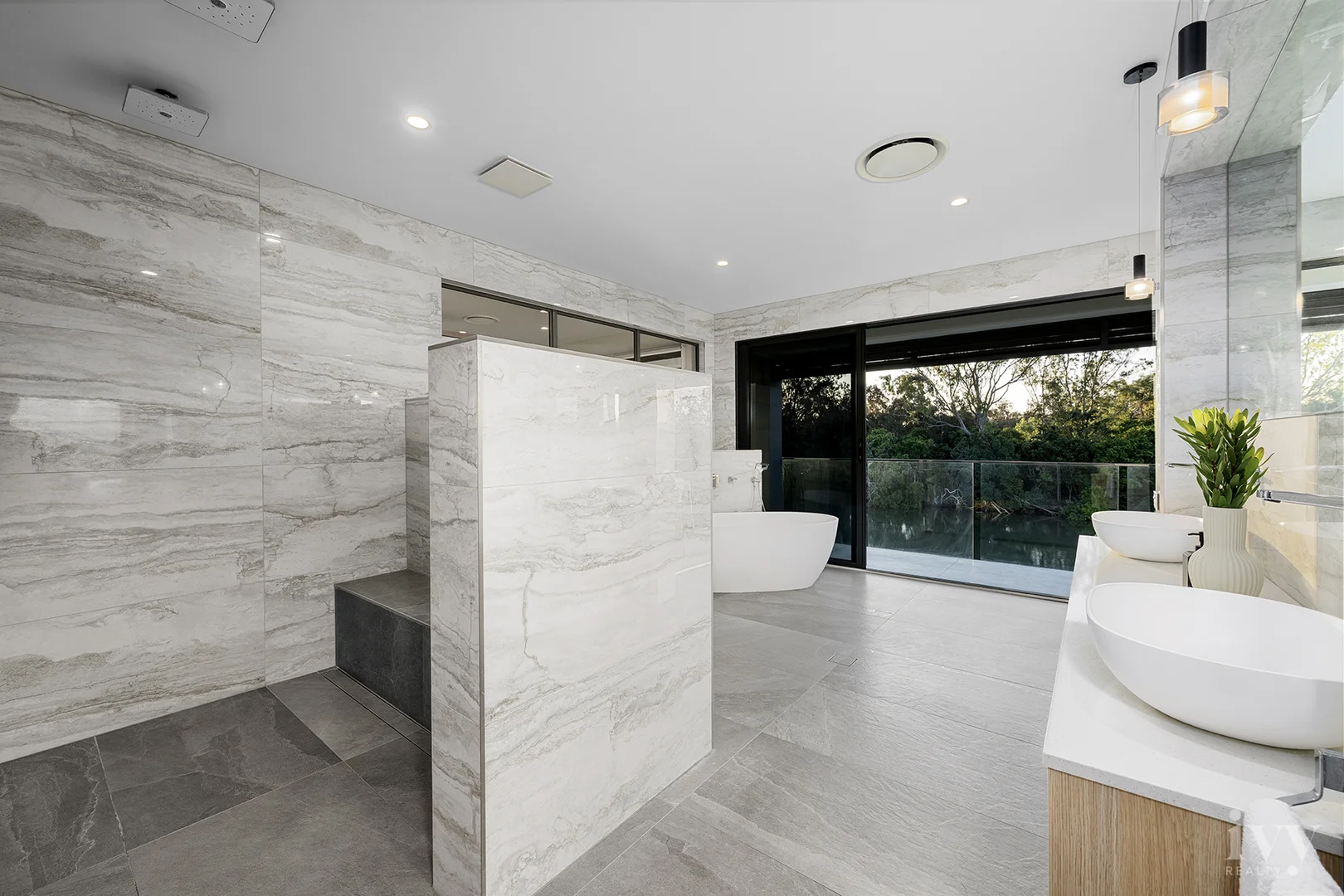 Additional image 16 of 2515 Cressbrook Drive, Hope Island QLD 4212