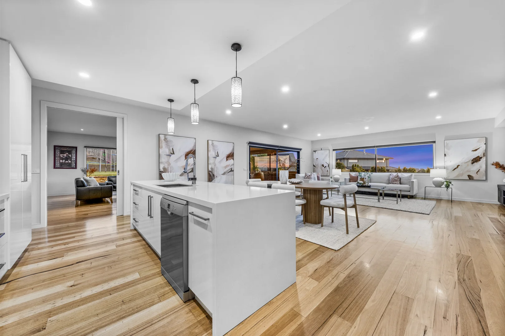 Additional image 12 of 4 Manor View, Pakenham VIC 3810