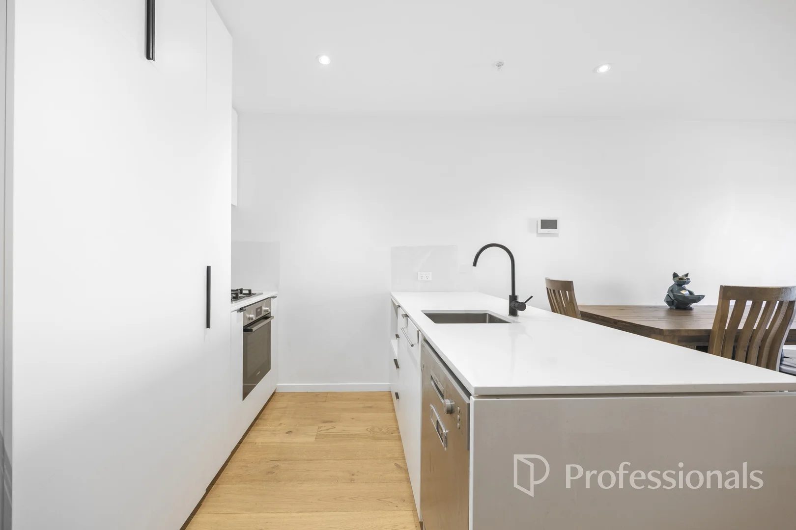 Additional image 6 of 2211/8 Hallenstein Street, Footscray VIC 3011