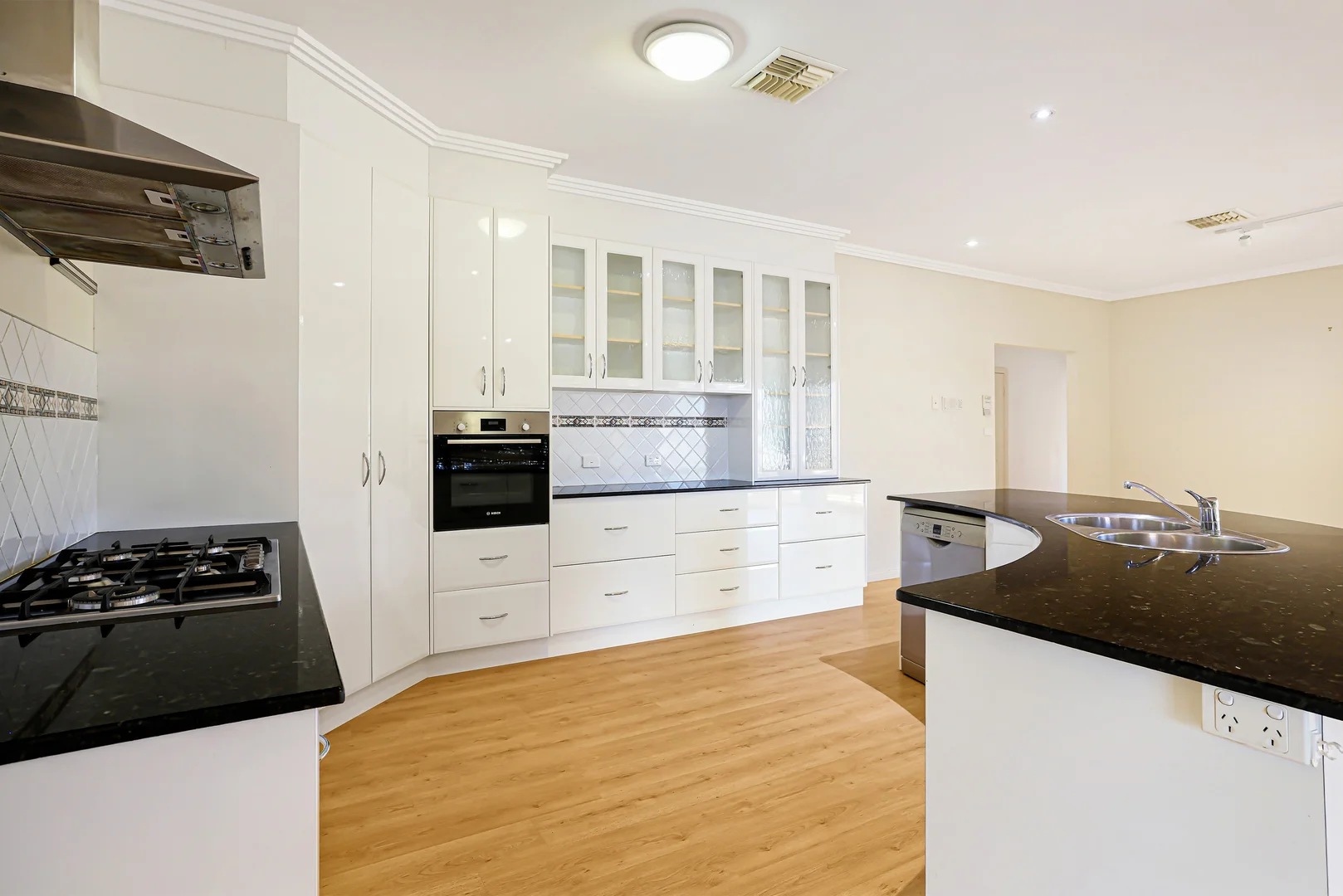 Additional image 10 of 72 The Grange, Tamworth NSW 2340