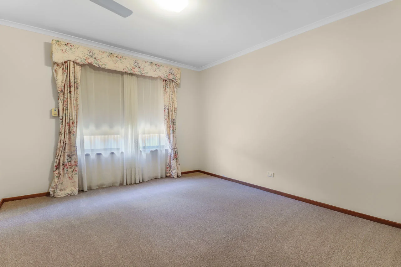 Additional image 7 of 401 Campbell Cres, Deniliquin NSW 2710