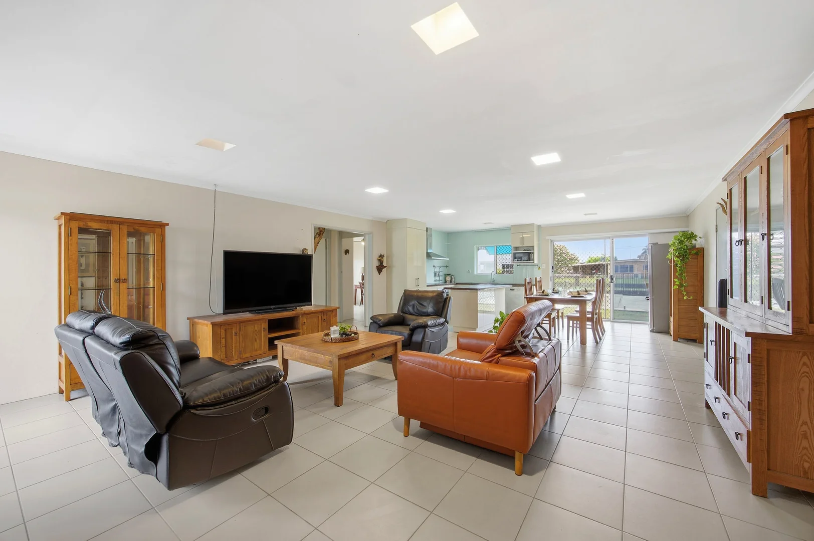 Additional image 4 of 3 Buena Vista Court, Broadbeach Waters QLD 4218