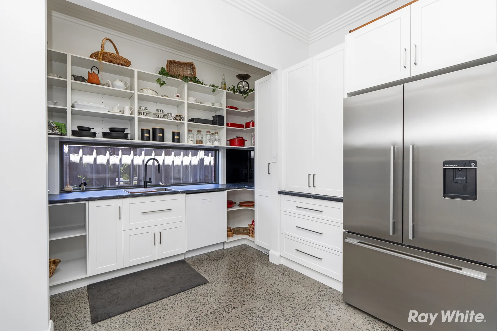 Additional image 5 of 118 Lakehaven Drive, Lake Albert NSW 2650