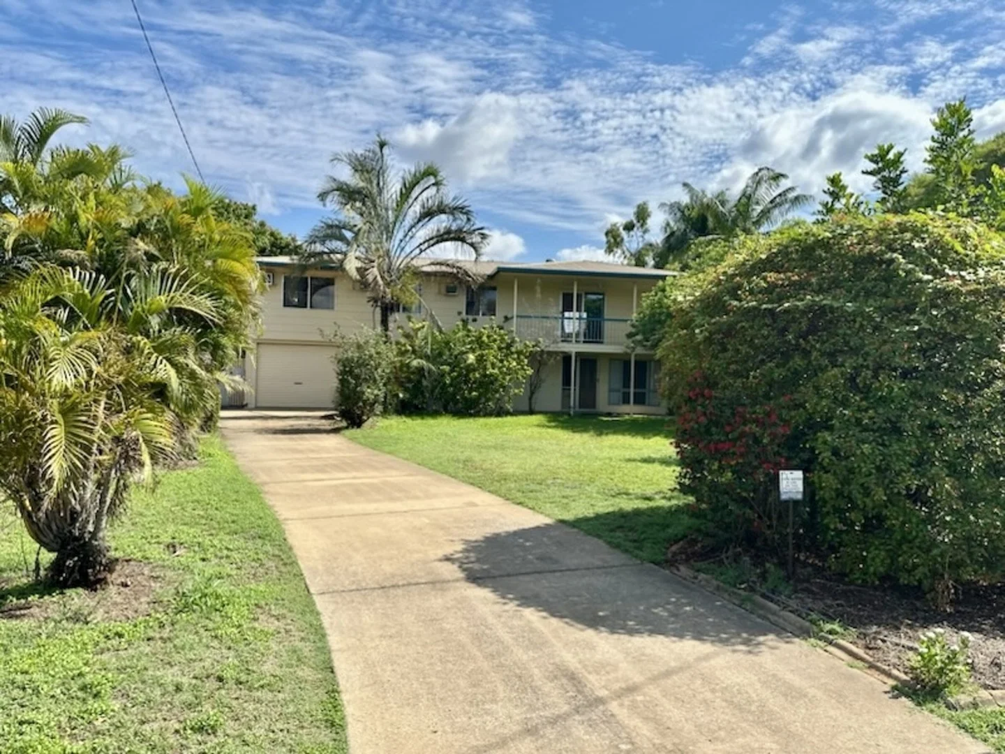 33 FLIGHT Drive, Moranbah QLD 4744