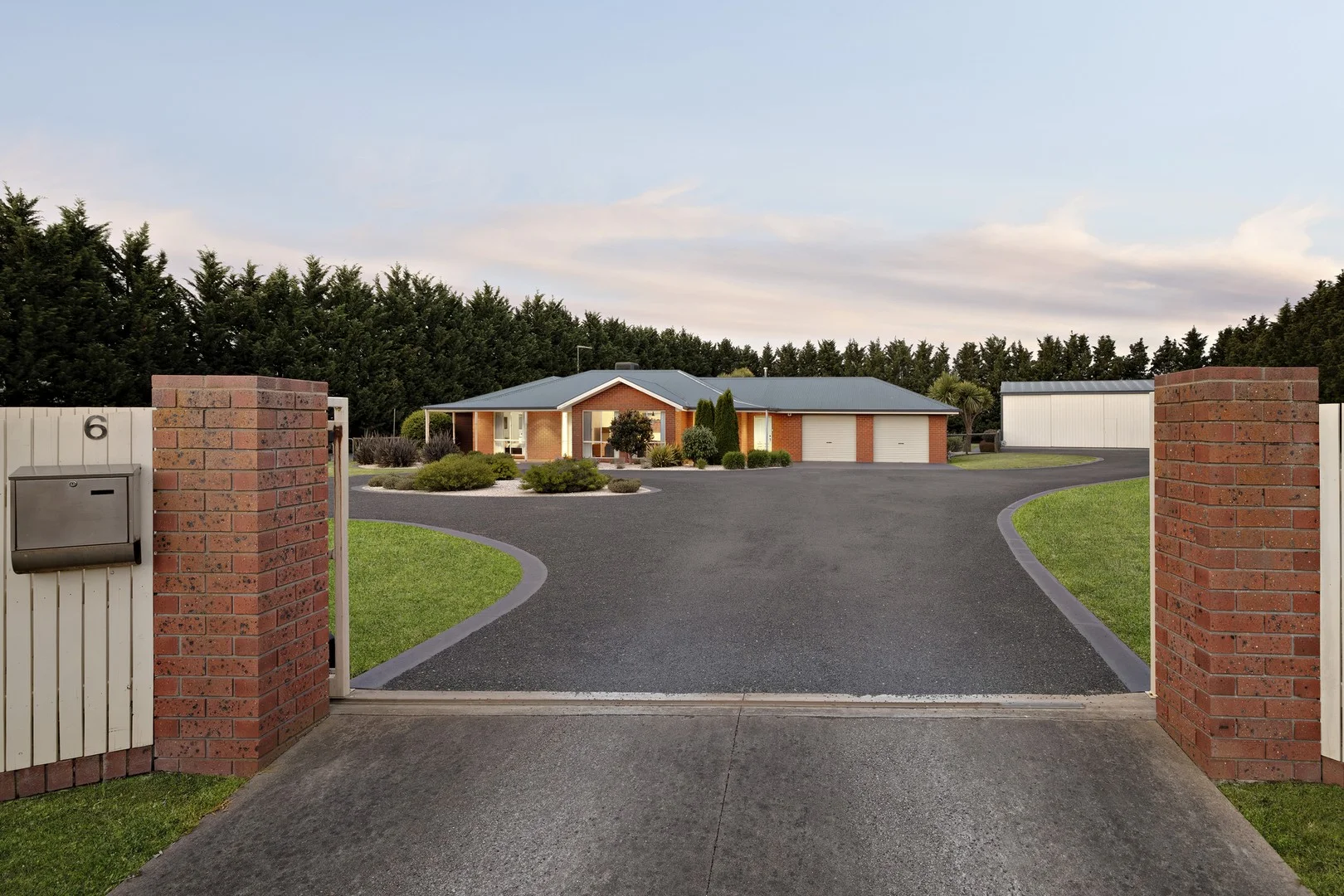 6 Mahogany Court, Mount Martha VIC 3934