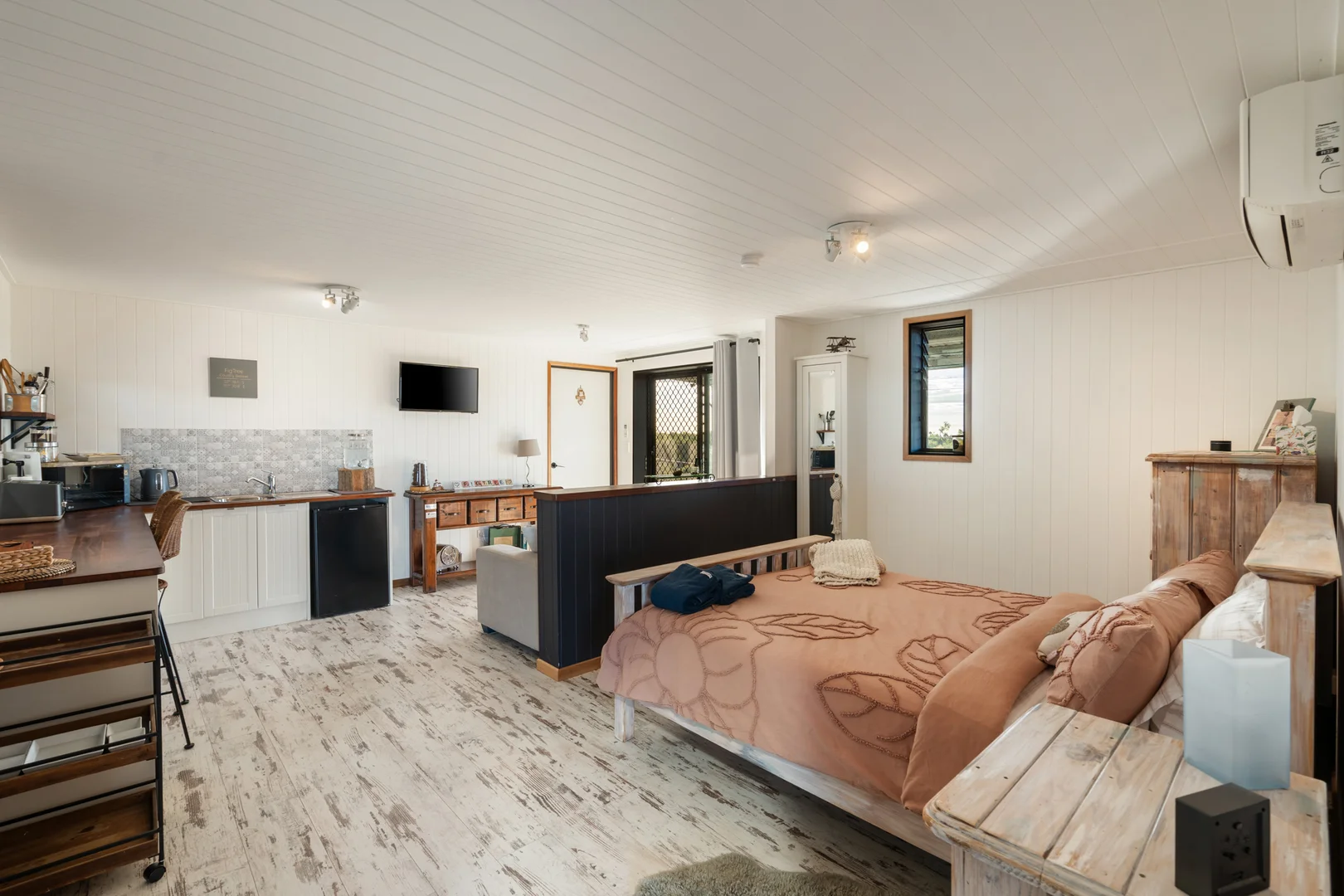 Additional image 18 of 'Figtree Country Retreat' - 70 Petersen Road, Irongate QLD 4356