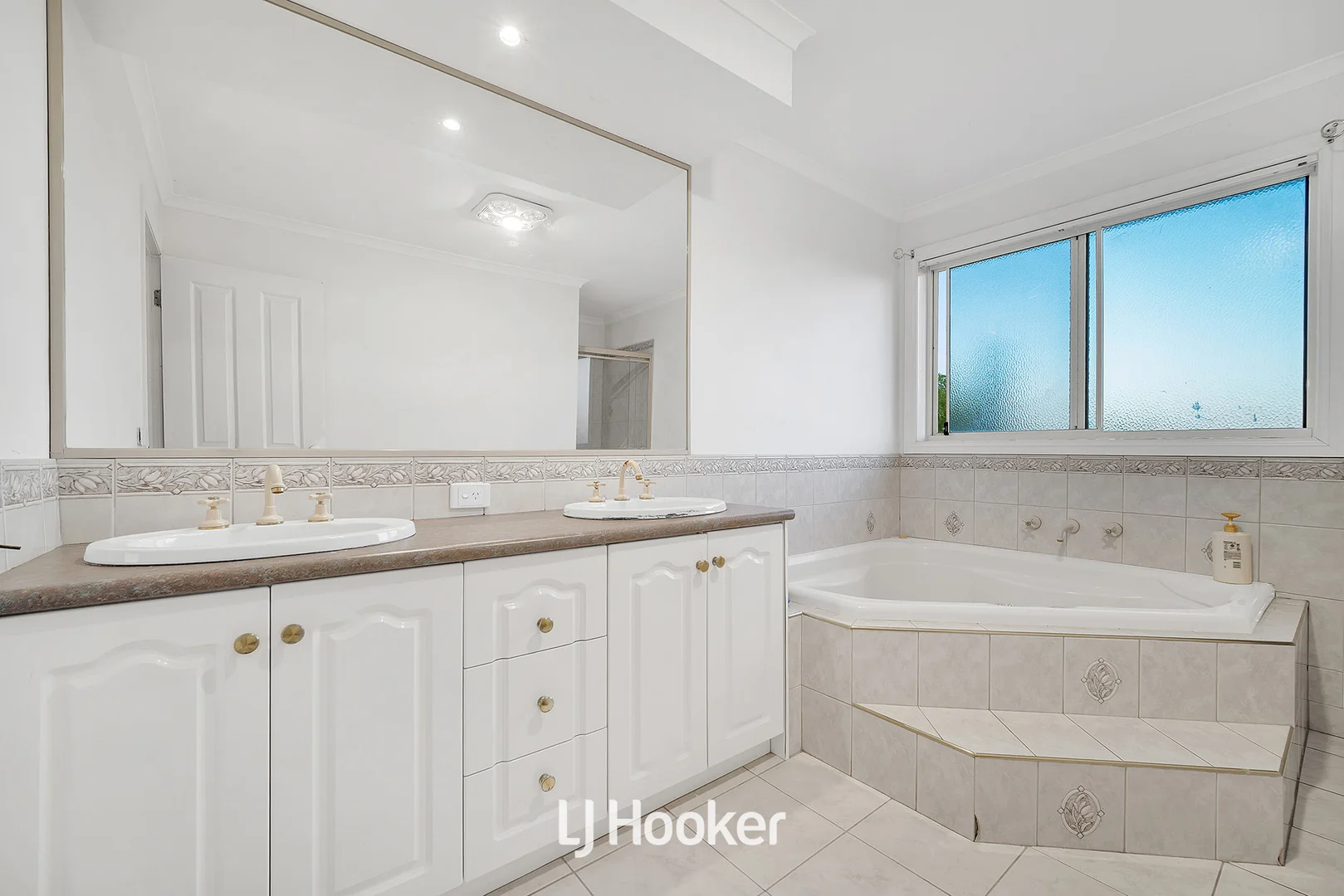 Additional image 18 of 25-27 Saint Helens Crescent, Narre Warren North VIC 3804