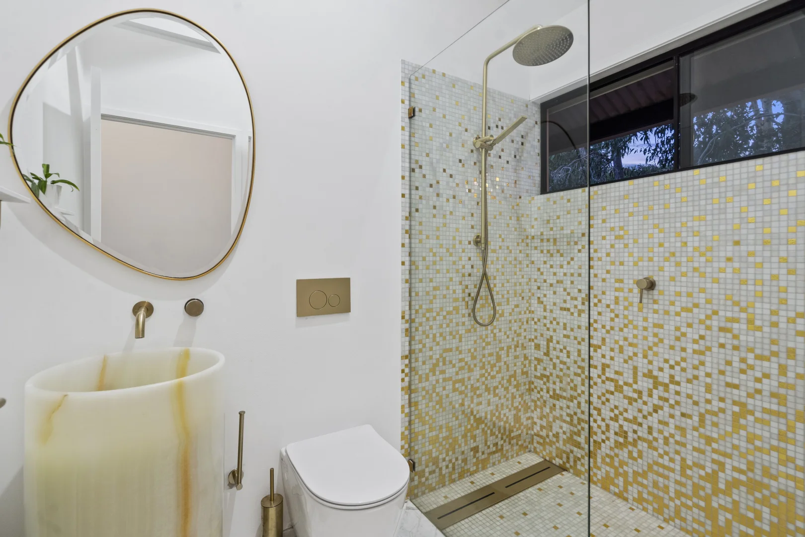 Additional image 15 of 12A Cumming Parade, Point Lookout QLD 4183