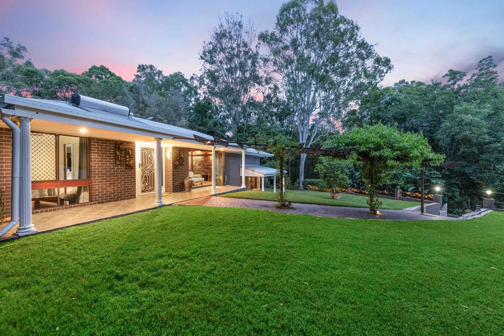 31 Vores Road, Whiteside QLD 4503