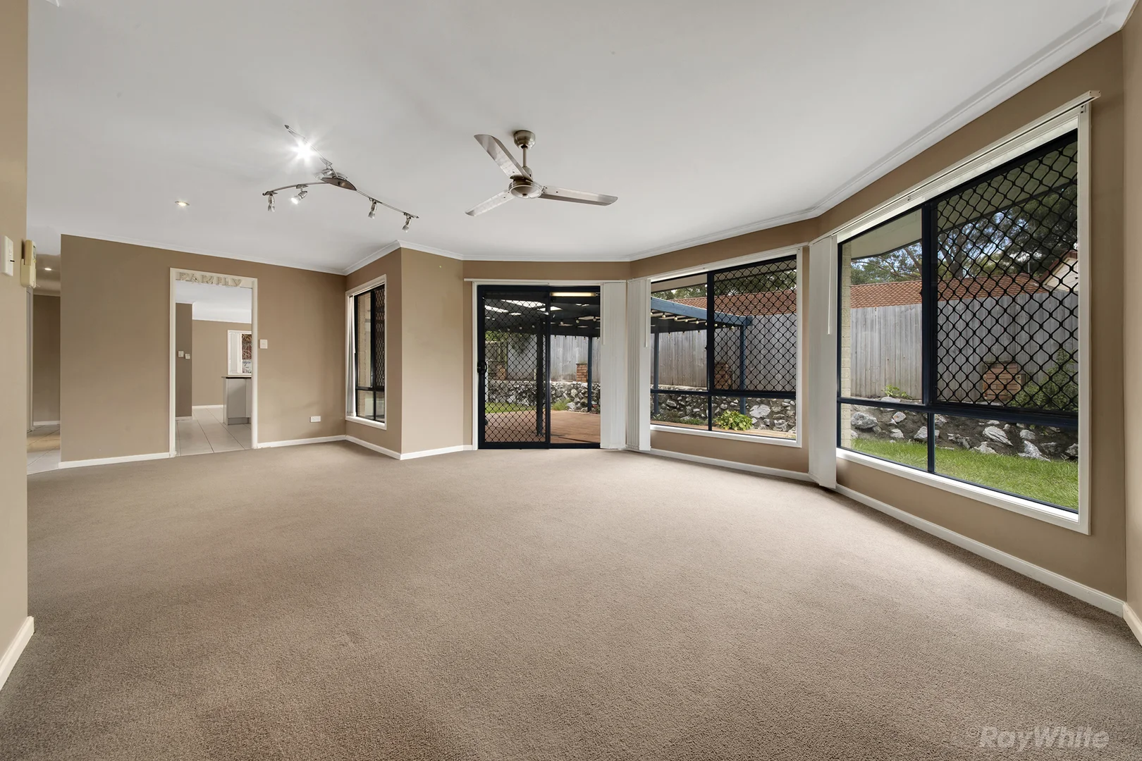 Additional image 7 of 4a Carinya Drive, Clinton QLD 4680