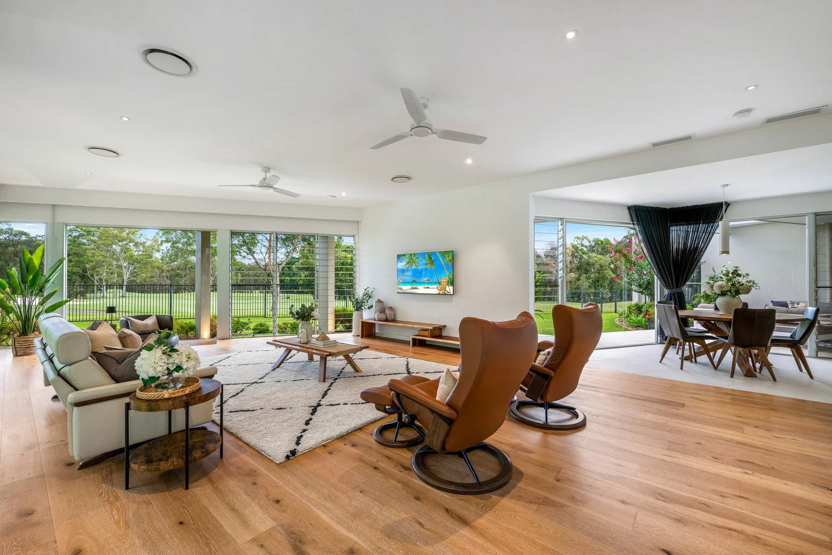 3 Springs Cres, Noosa Heads QLD 4567