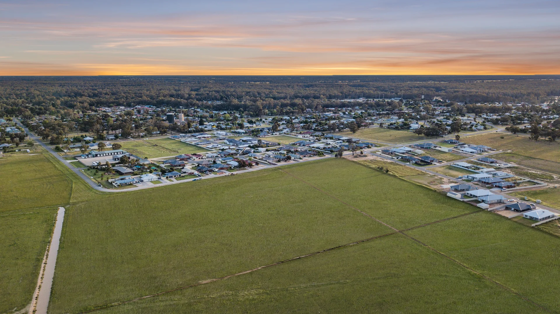 Additional image 6 of 16 Bruton Street, Tocumwal NSW 2714