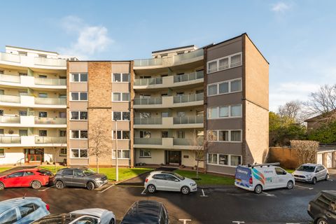 50 Barnton Court, Edinburgh EH4