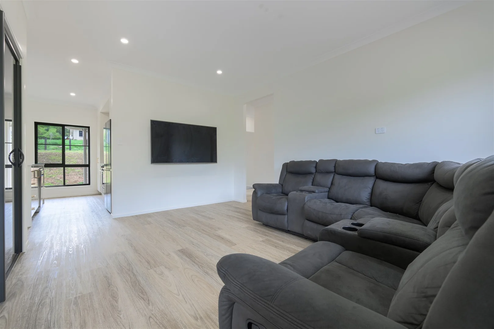 Additional image 4 of 152 Lorna Crescent, Burua QLD 4680