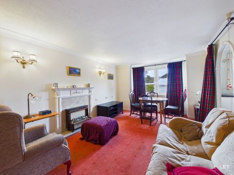 Queens Court, Blackhall, Edinburgh EH4