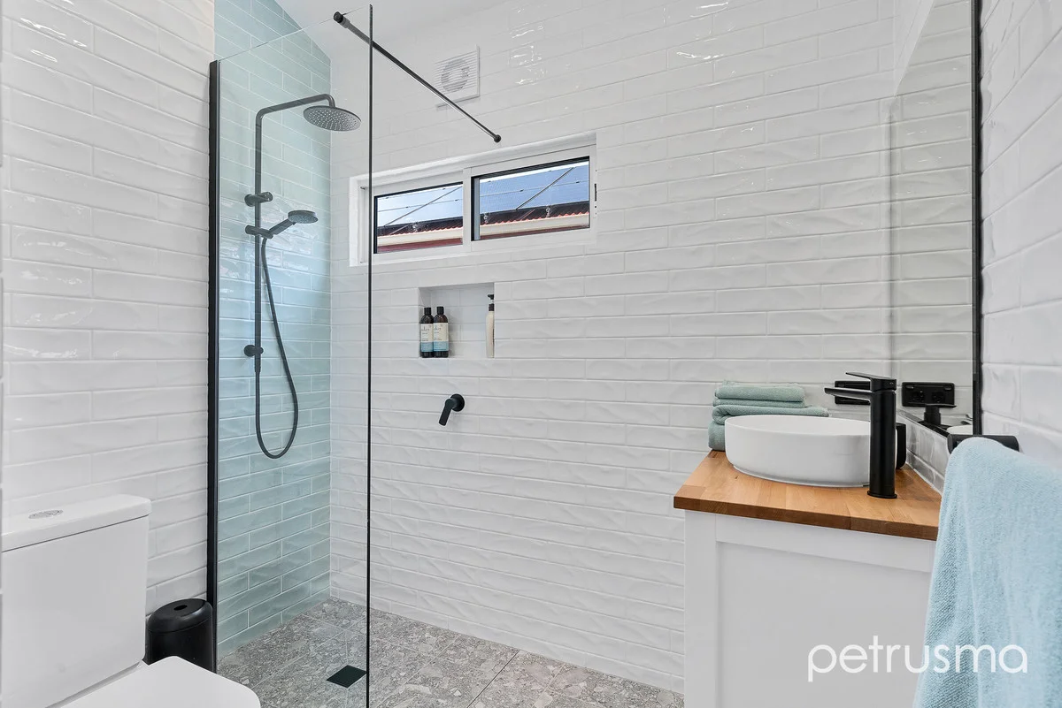 Additional image 27 of 2-2A Victoria Esplanade, Bellerive TAS 7018