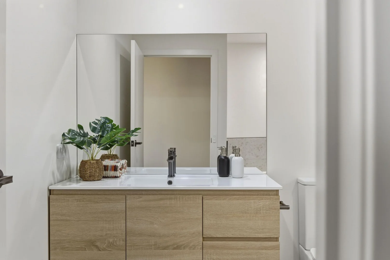 Additional image 13 of 1a Waniora Street, Devonport TAS 7310