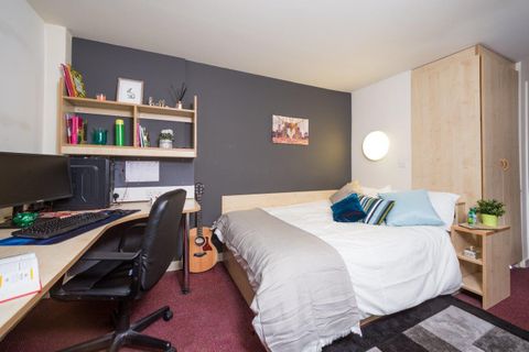 Aspect, Sheffield S3, Studio to rent