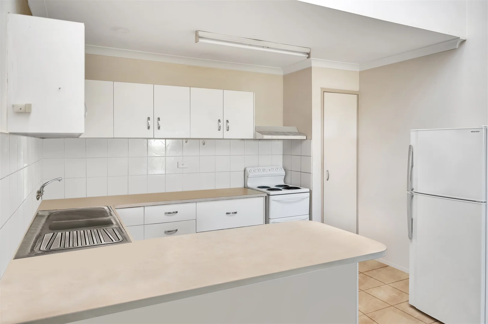 Additional image 4 of 4/16 Kent Street, West Gladstone QLD 4680