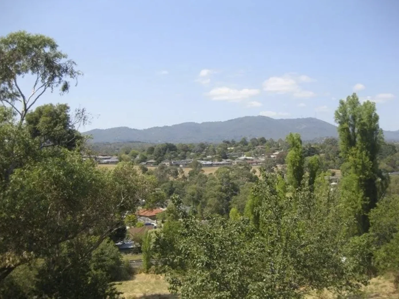 Additional image 2 of 32 Struan Avenue, Mooroolbark VIC 3138