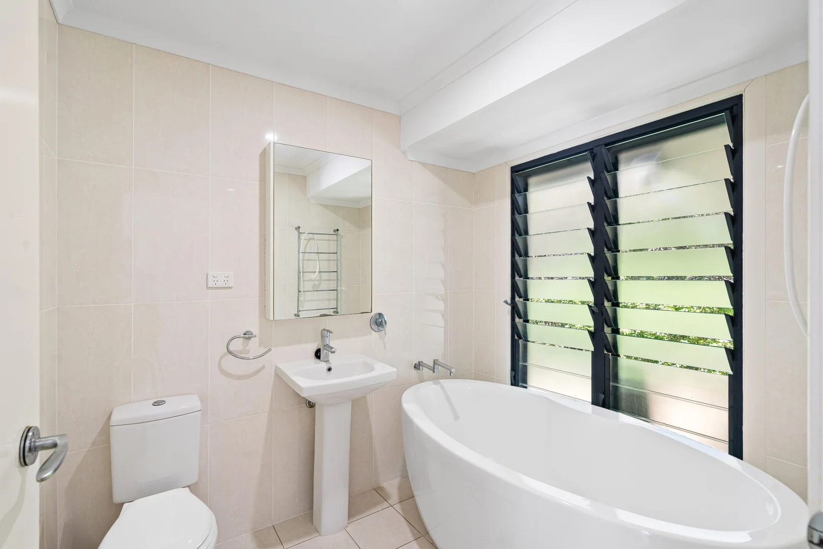 Additional image 26 of 4/69 Lynette Drive, Nindaroo QLD 4740